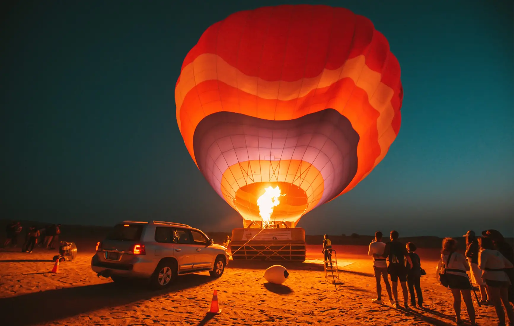 hot-air-balloon-dune-buggy-dera